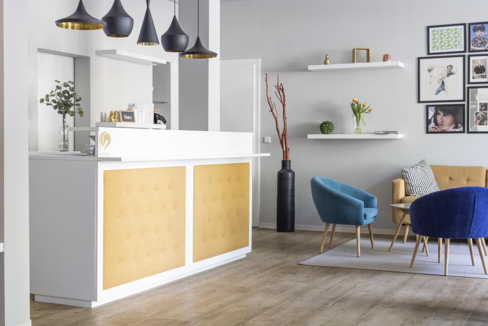 ellen wille Haarstudio Mannheim Innenansicht von Haarstudio: Tresen und Sitzmöglichkeiten